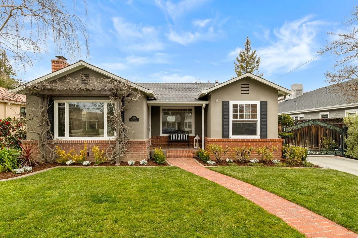 1329 Dale Ave photo 1