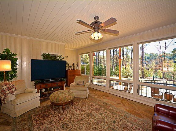 5th image of 2535 Willow Creek Ct