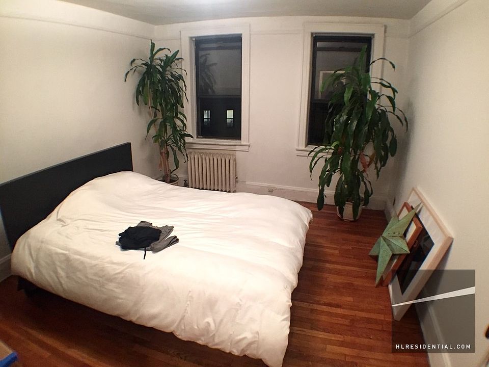 2nd image of 3083 33rd St APT B2