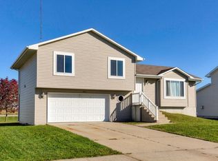 523 25th St SE, Altoona, IA 50009
