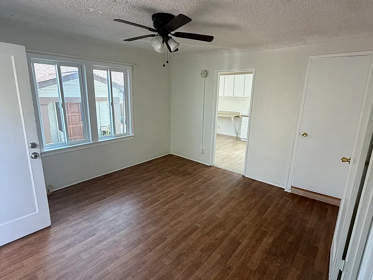 2267 1/2 Ewing St #1 — Photo 8