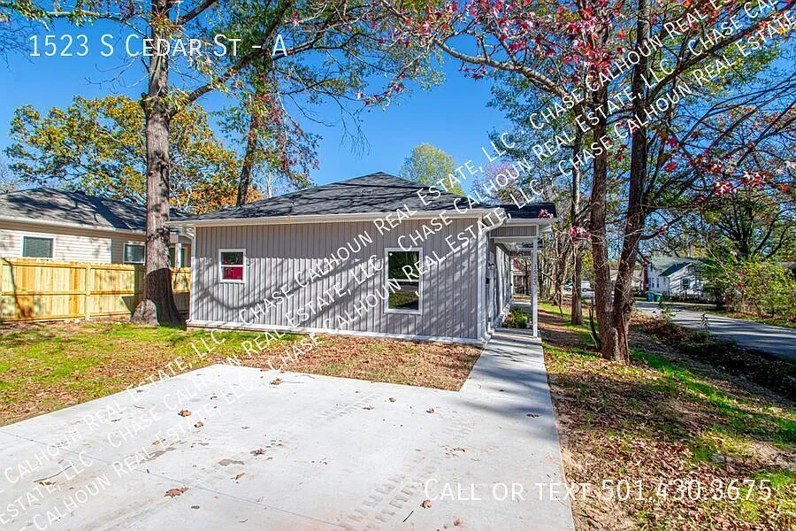 Building Photo - 1523 S Cedar St #A