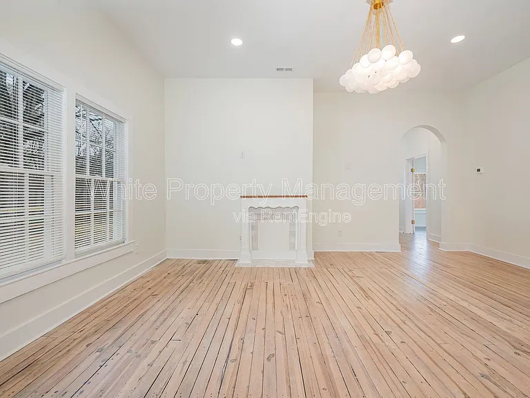 3612 E Brief Rd — Photo 2