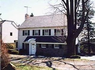 42 Signal Hill Rd, Staten Island, NY 10301