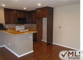 5th image of 25035 Peachland Ave Unit 173