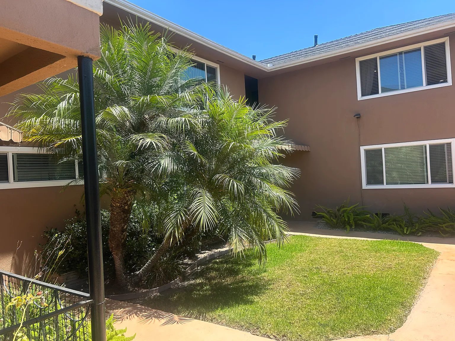 1 bed, 750 sqft, $2,350 — Photo 3
