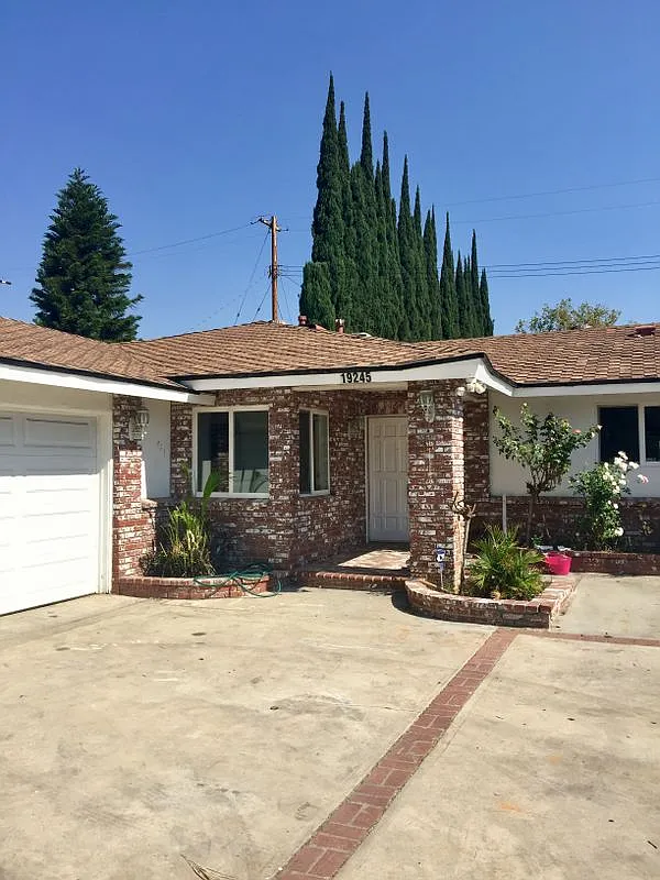 5 bed, 2.0 bath, 1321 sqft, $5,100 — Photo 1