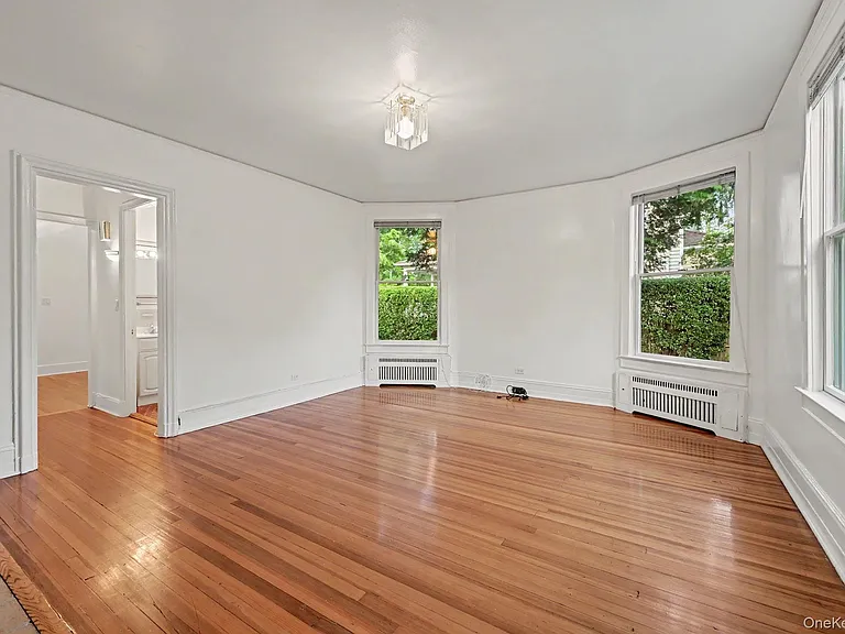 242 Mayflower Ave #1 — Photo 5