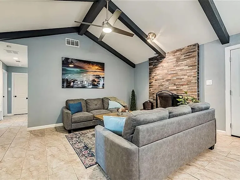 9400 Mountain Quail Rd — Photo 8