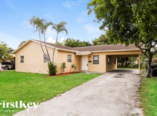 2740 SW 7th St, Fort Lauderdale, FL 33312