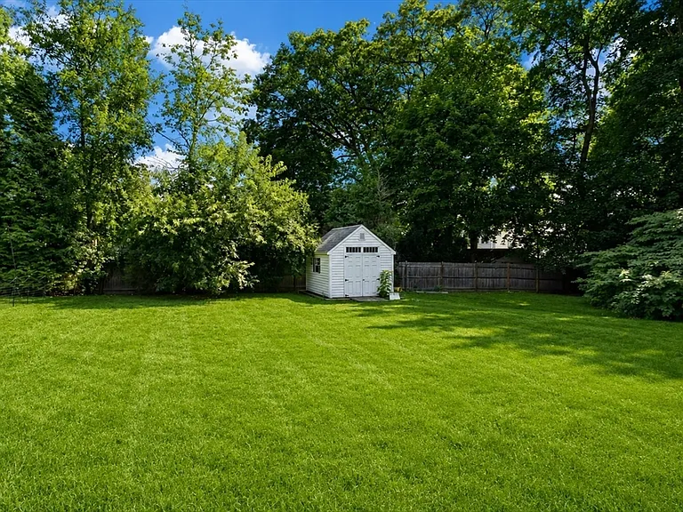 143 Perham St — Photo 38