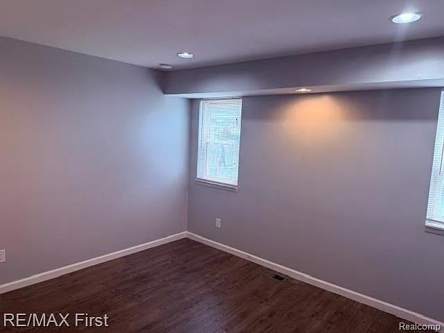 15012 Congress Dr — Photo 25