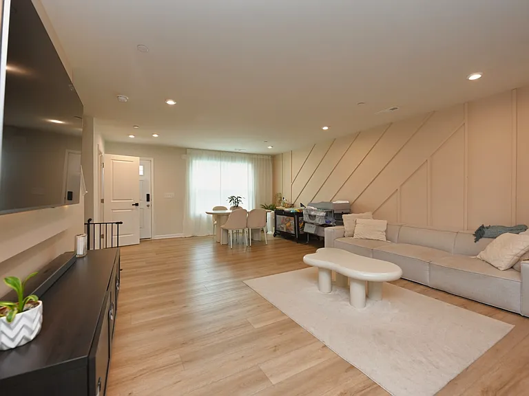 1119 Bethel Ridge Dr — Photo 14