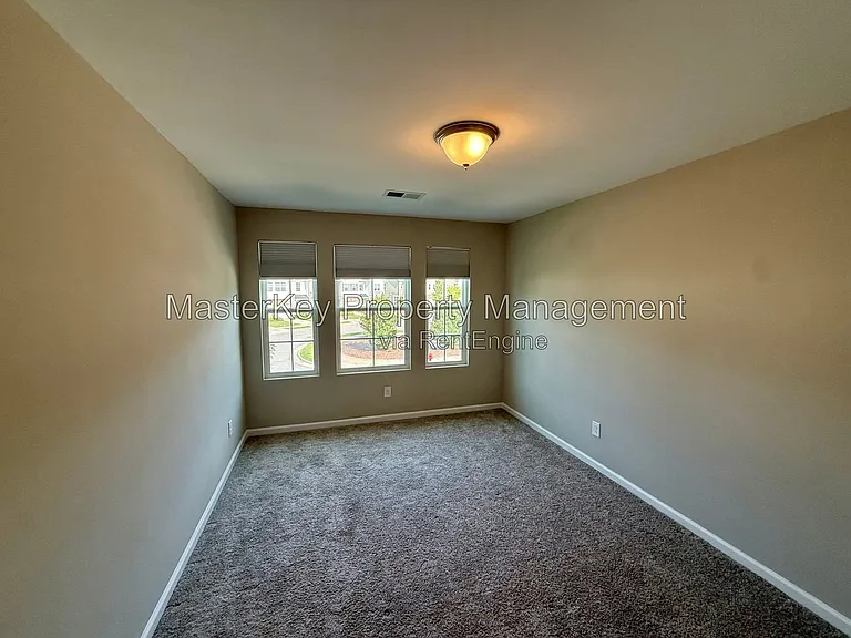 1173 Little Gem Ln — Photo 8