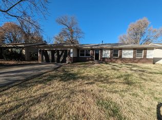 1631 W Broadmoor St, Springfield, MO 65807