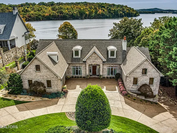 135 Big Water Dr, Vonore, TN 37885