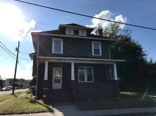 415 S Lawn Ave, Coshocton, OH 43812