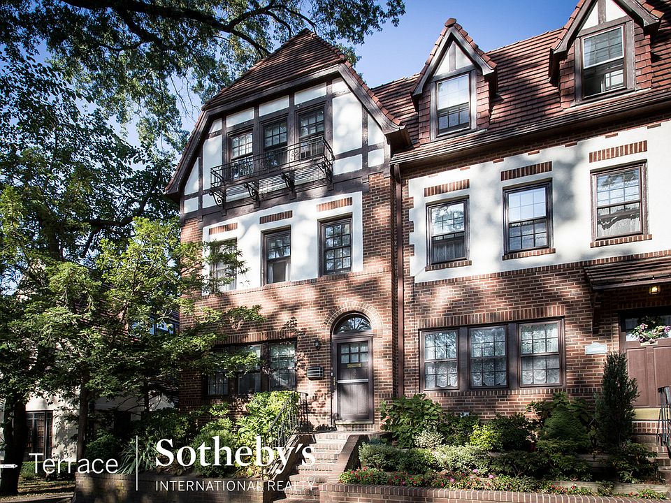 1st image of 372 Burns St #3