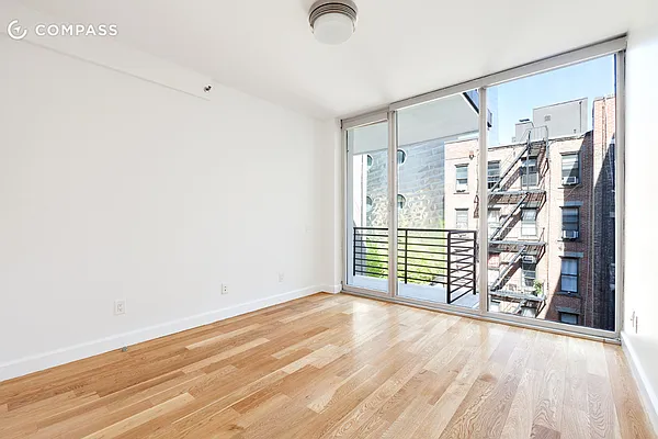 Rented by Compass | media 47