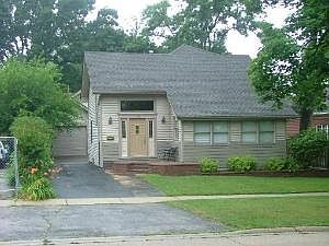1st image of 206 S Hickory Ave
