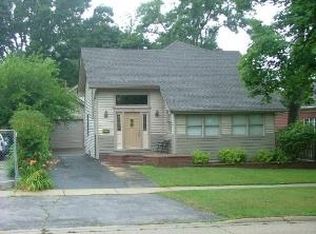206 S Hickory Ave, Bartlett, IL