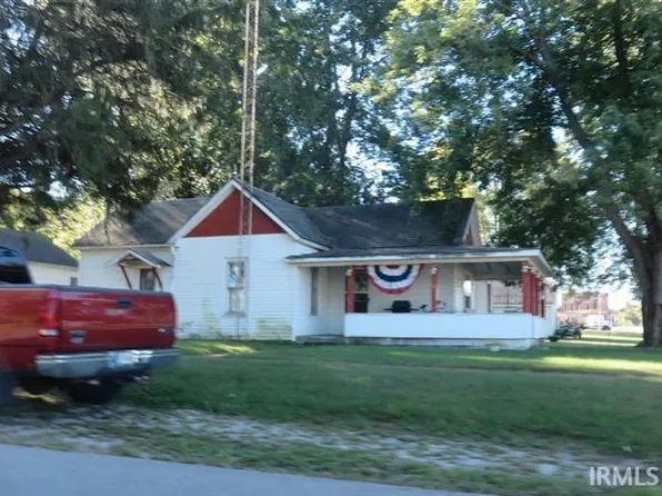 103 E Phillips St, Kewanna, IN 46939