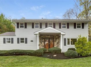 25 Colonial Dr, East Brunswick, NJ