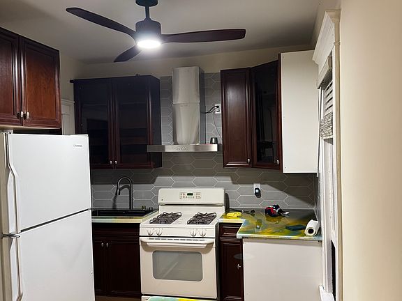 2nd image of 777 High St #2