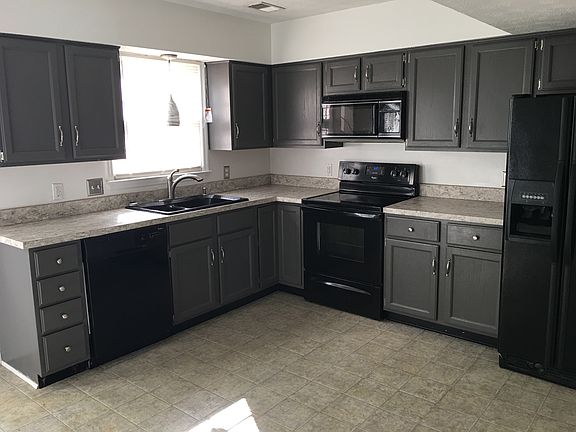 2nd image of 1120 Arlington Dr