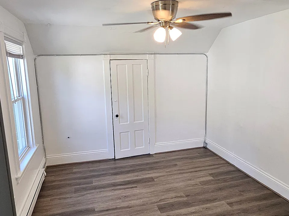 104 Rodney St #3