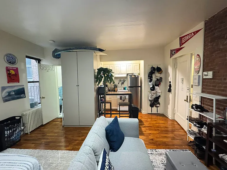 226 E 29th St #4D — Photo 4