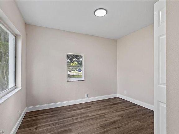 3rd image of 2570 Charleston Park Dr #2
