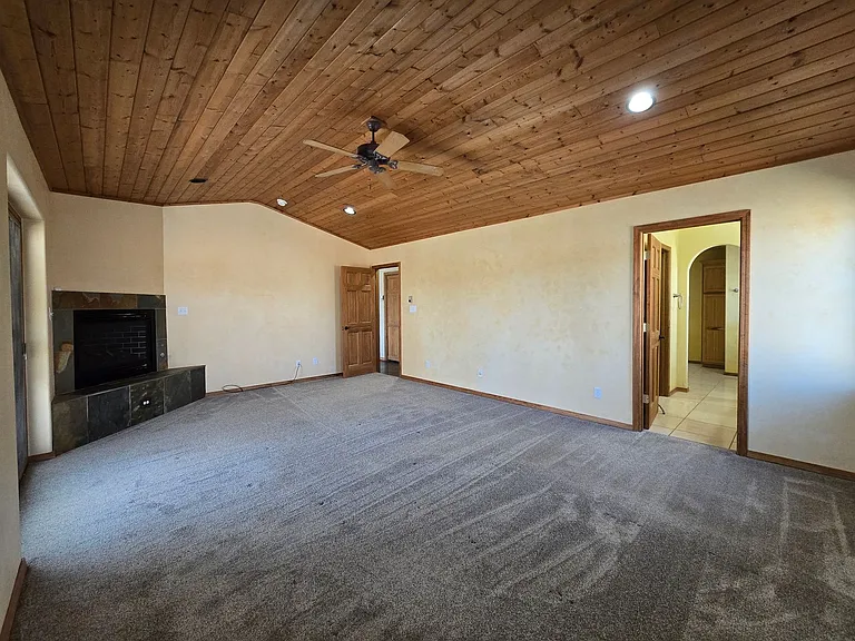 4 Alma Ct — Photo 8