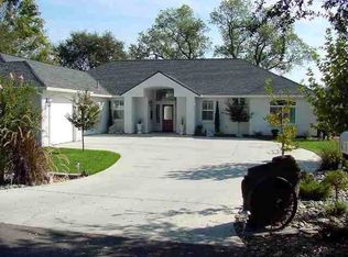 72 Mahi Ko St, Paia, HI 96779