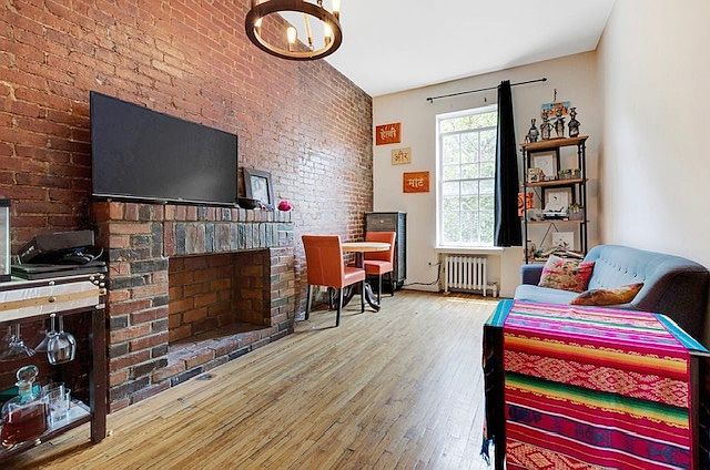 1st image of 61 W 85th St #2AA
