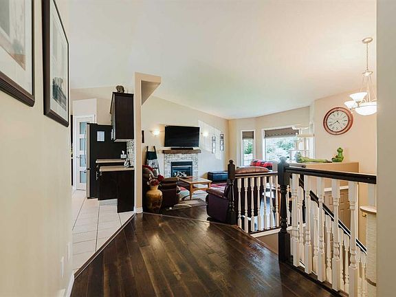 4th image of 9854 SE 66th Ave