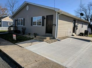 122 W Charter St, Troy, IL 62294