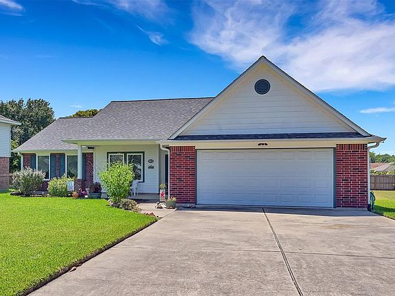 3rd image of 9863 Twin Shores Dr