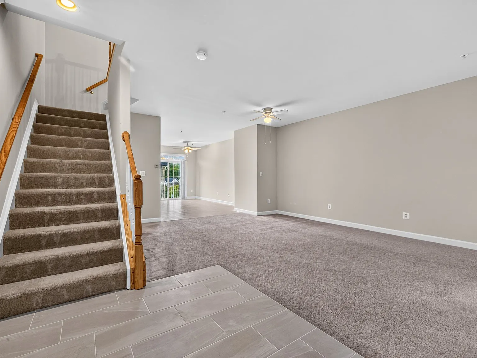 3 bed, 2000 sqft, $2,975 — Photo 3