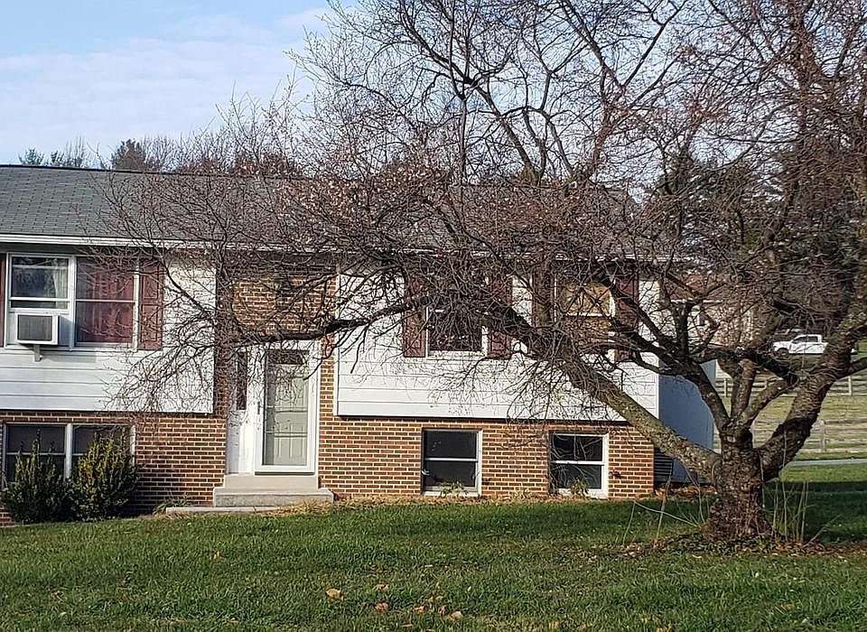 2nd image of 9304 Cabbage Run Rd
