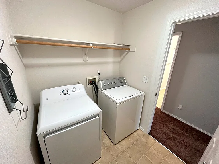 6443 SW 208th Ter — Photo 14