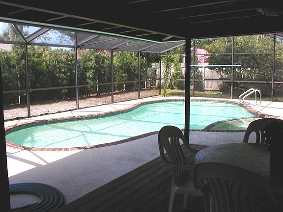 Large Screened Pool