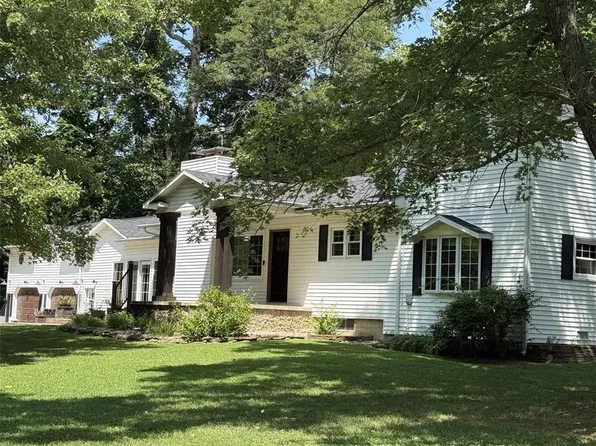 2710 Highway 17, Iberia, MO 65452