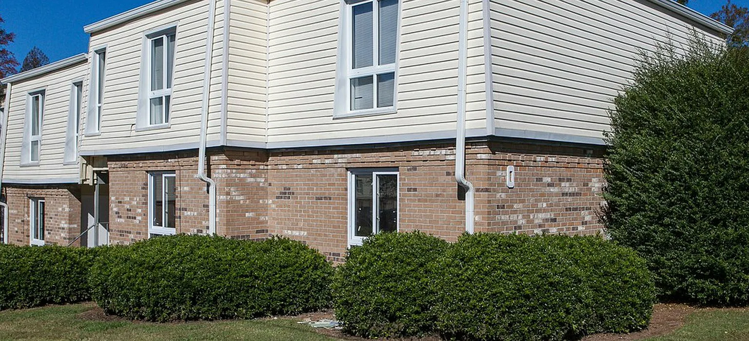 South of Maple Apartments — Photo 2