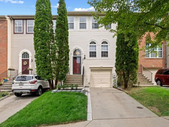 220 Persimmon Cir, Reisterstown, MD 21136