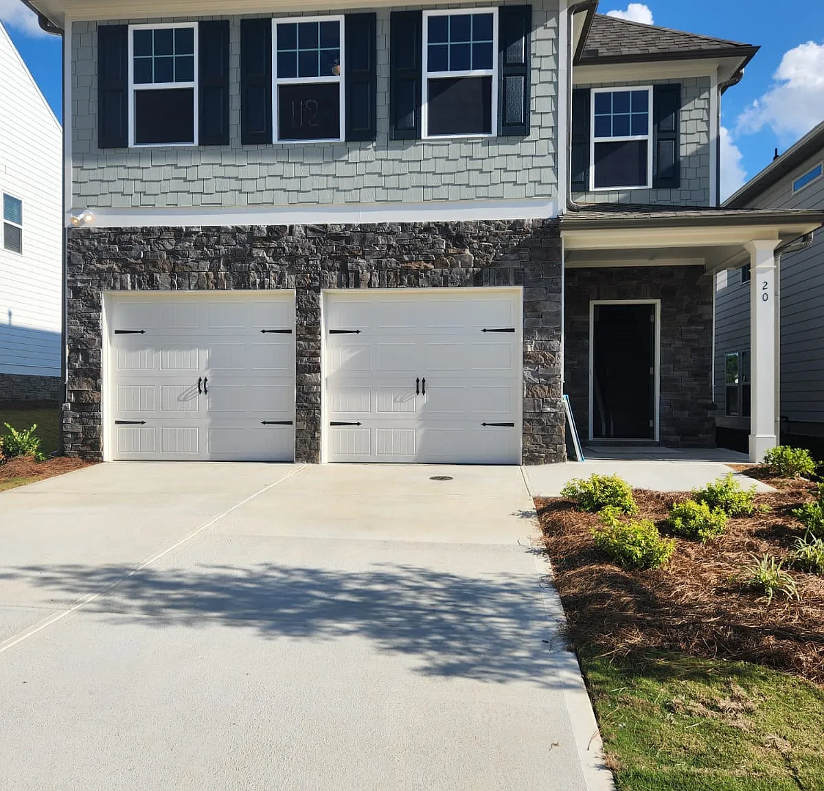 4 bed, 2.5 bath, 2100 sqft, $2,295 — Photo 4