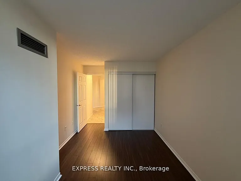39 Pemberton Ave #Penthouse 05 — Photo 8