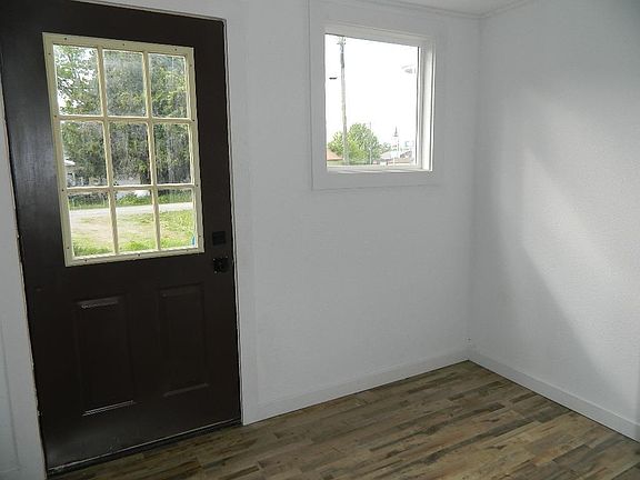 2nd image of 117 Front St