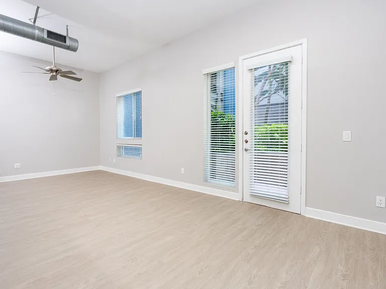 Paladia Luxury Apartments — Photo 143
