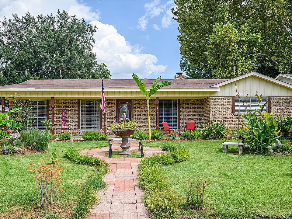1st image of 6125 Lovers Ln